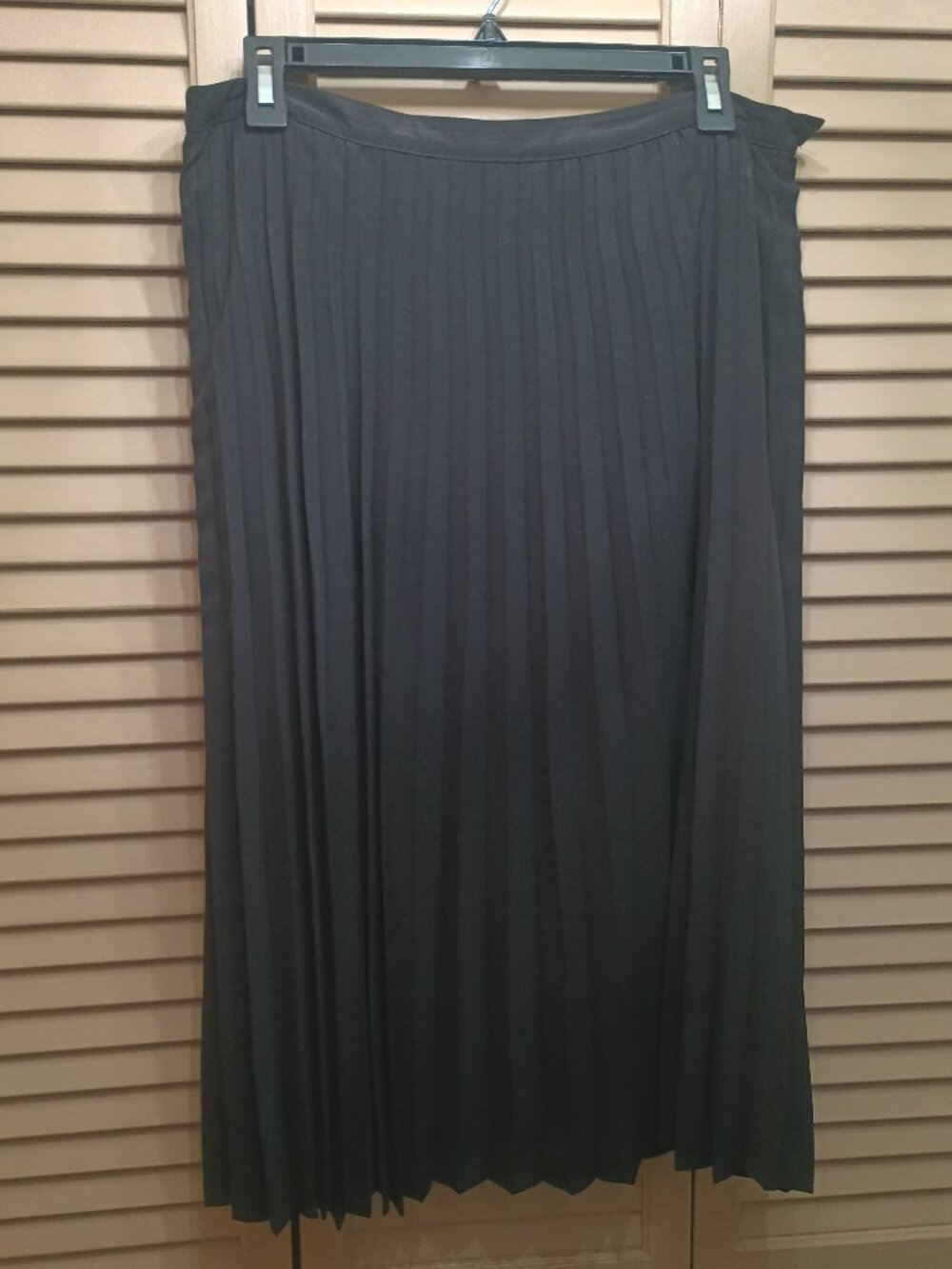 Christopher Banks Black Lined Pleated Skirt Sz 16P